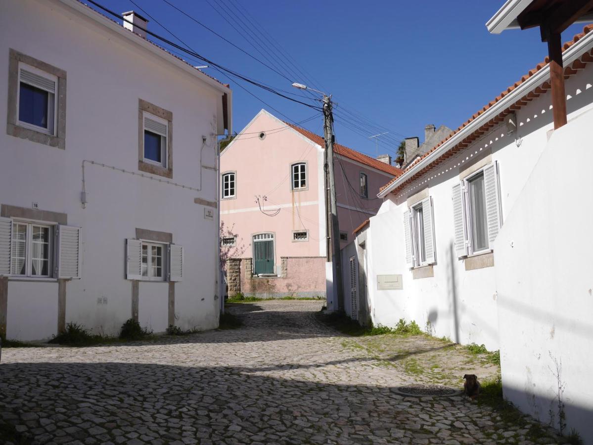 Ribeira Dos Marinheiros Amarelo Apartamento Sintra Exterior foto