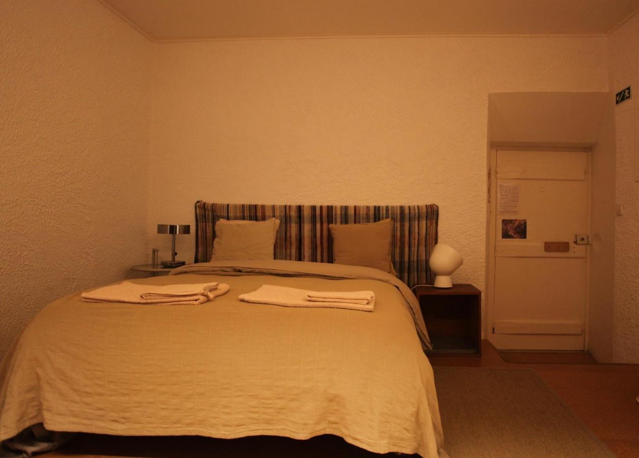 Ribeira Dos Marinheiros Amarelo Apartamento Sintra Exterior foto